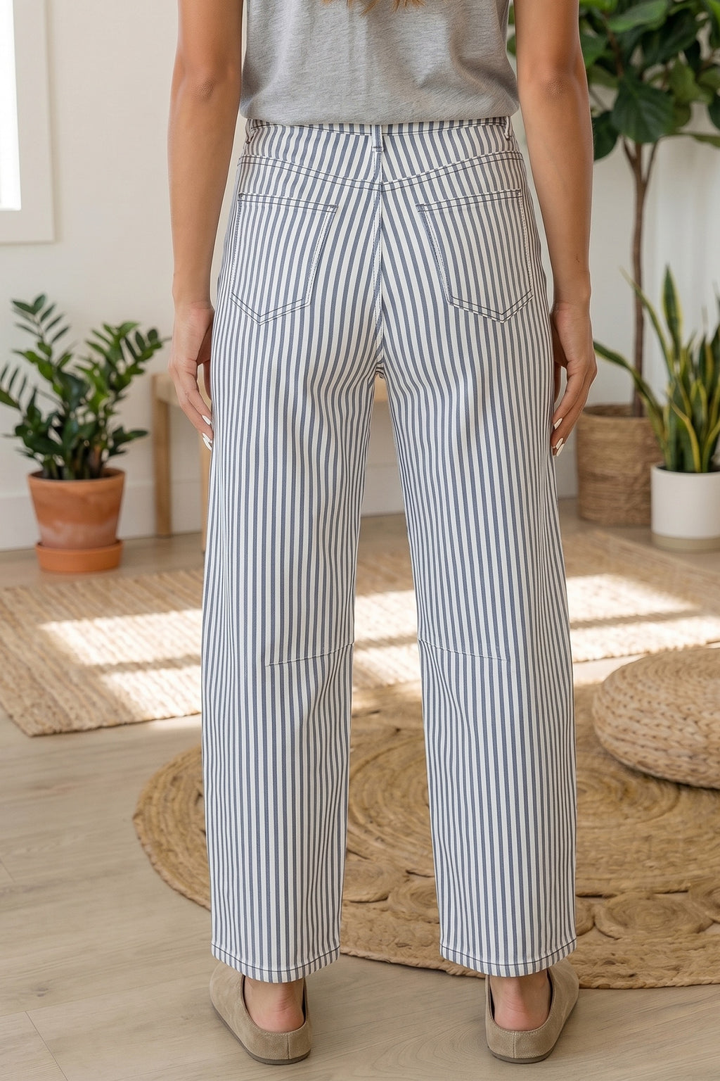 Get In Line Barrel Jean
