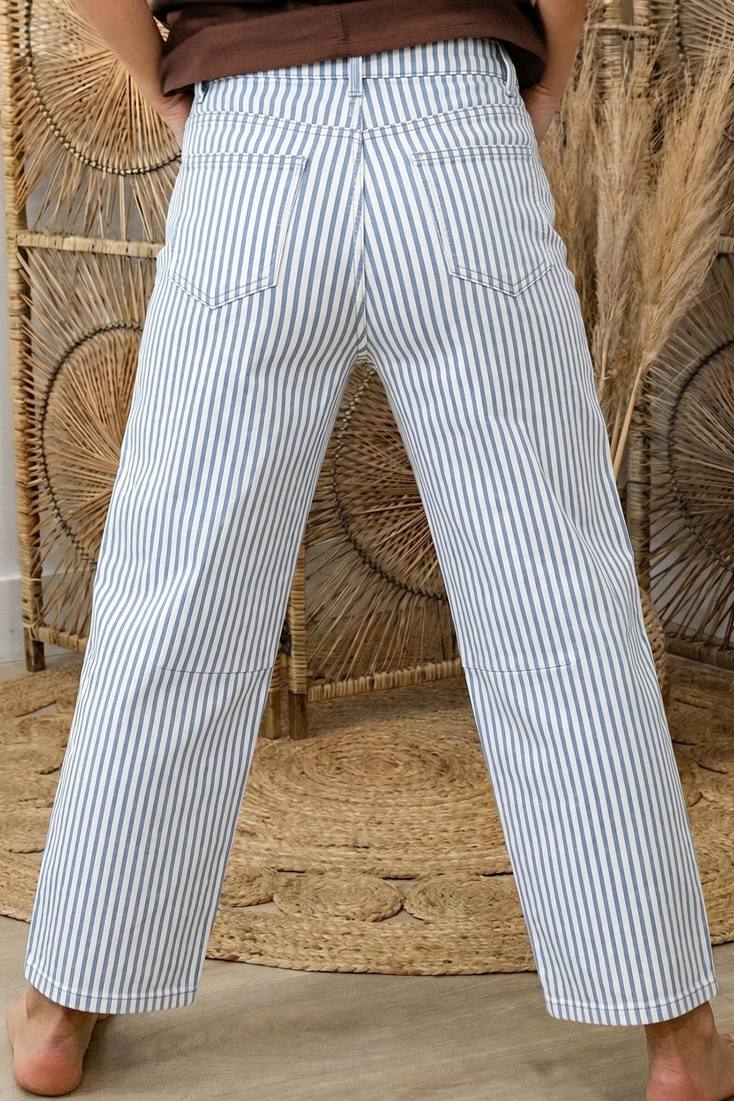 Get In Line Barrel Jean