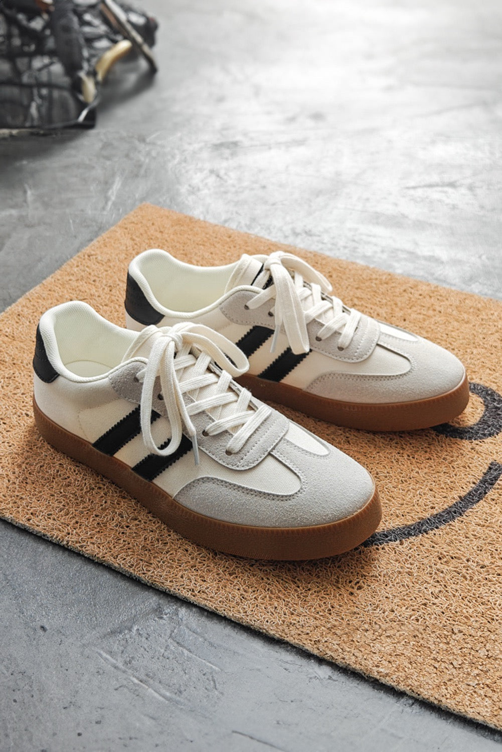 Goldie Sneakers